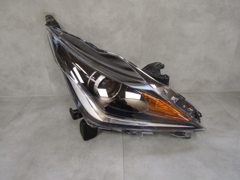 LAMPA PRZÓD TOYOTA AYGO 2 II ZWYKŁA SOCZEWKA + LED 14-18 RH PRAWA