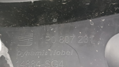 Zderzak przód przedni Seat Leon 2 II 1P0 05-09 /+ halogeny