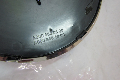 Znaczek MERCEDES GLC GLE CLS A0008800300 / A0008881600