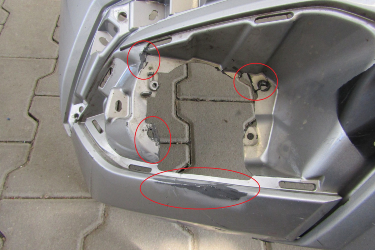 Zderzak przód przedni Mitsubishi Pajero Sport 15-