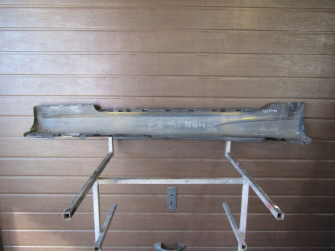 Listwa progowa prawa Mercedes SLK R171 171 AMG 55