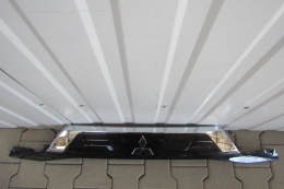 Listwa blenda tył Mitsubishi Outlander 3 Lift 15-