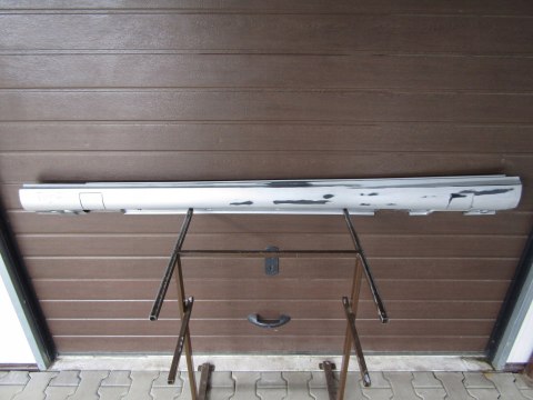 Listwa progowa lewa Mercedes E-Klasa AMG 212 08-12