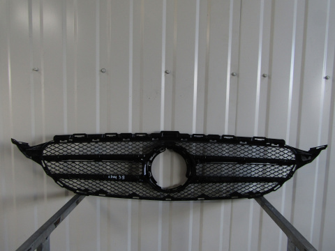 Grill atrapa Mercedes C-klasa 205 lift 18-