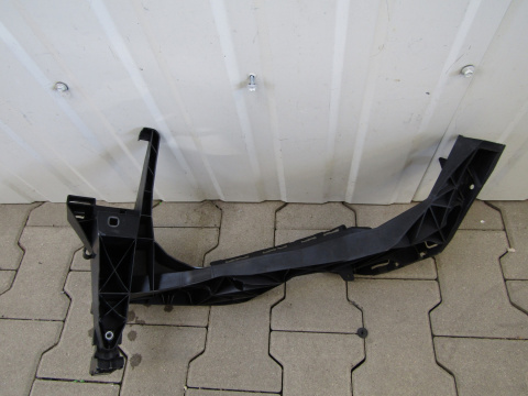 Mocowanie ślizg prawy lampy Audi Q4 e-tron 21-