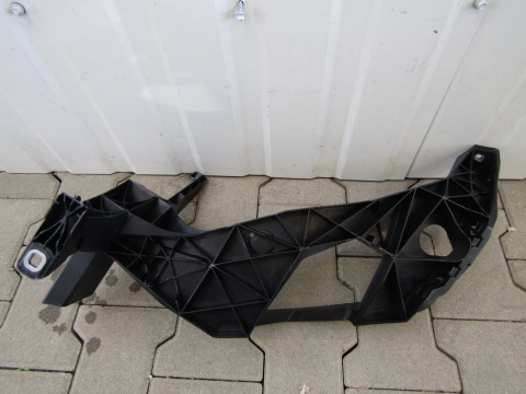 Mocowanie ślizg prawy lampy Audi Q4 e-tron 21-