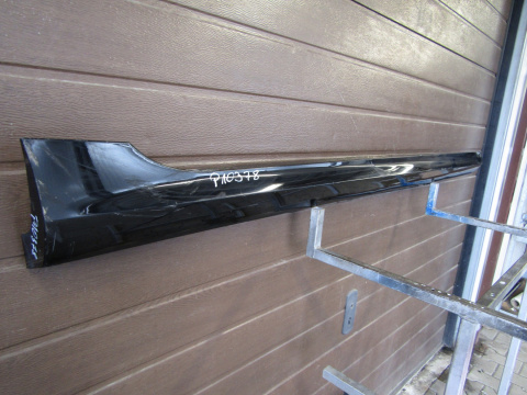 Listwa progowa prawa Ford Fiesta MK8 ST 5D 18-