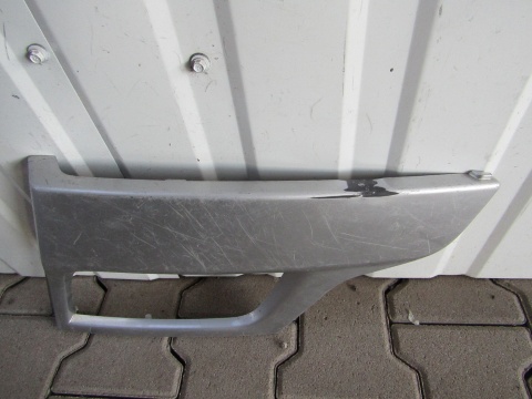 Nakładka ramka grilla prawa NISSAN NV400 2010-