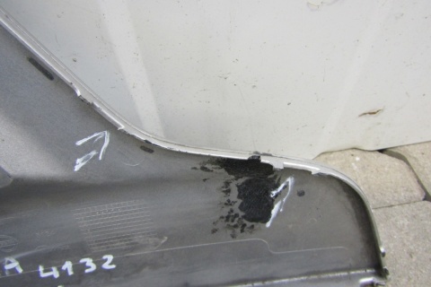 Nakładka ramka grilla prawa NISSAN NV400 2010-