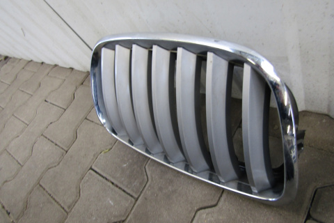 Nerka grill atrapa prawa BMW X5 E70 5113-7171396