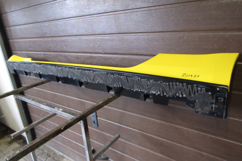Listwa progowa lewa Ford Mustang VI 6 GT 14-