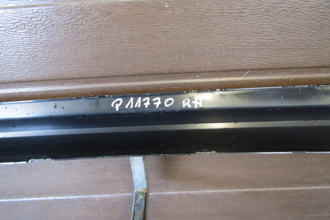 Listwa progowa prawa BMW M4 G82 G83 Coupe Cabri 21