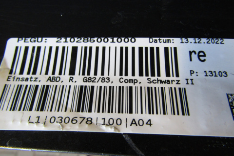 Listwa progowa prawa BMW M4 G82 G83 Coupe Cabri 21