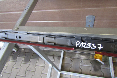 Listwa progowa lewa Audi A4 B8 8K0 S-Line próg 08