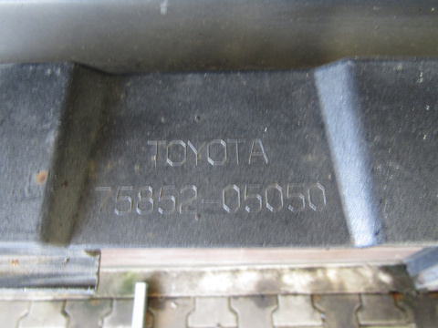 Listwa progowa lewa Toyota Avensis Lift 15- T27