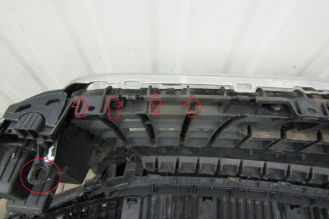 Zderzak przód przedni Audi Q3 8U0 11-14