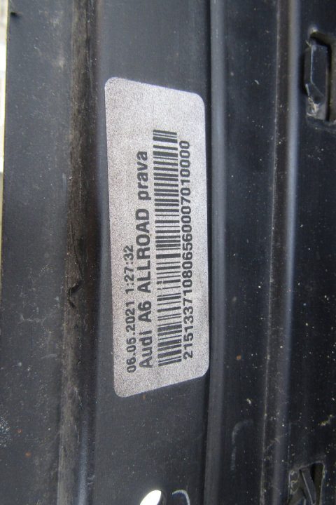 Listwa progowa prawa Audi A6 C8 4K9 Allroad kombi 18-