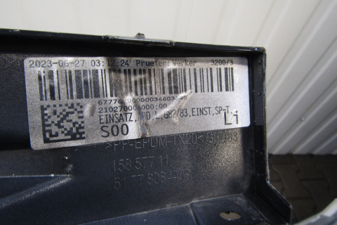 Listwa progowa lewa BMW M4 G82 G83 Coupe Cabri 21