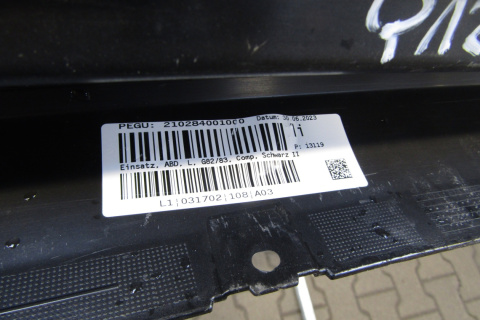 Listwa progowa lewa BMW M4 G82 G83 Coupe Cabri 21