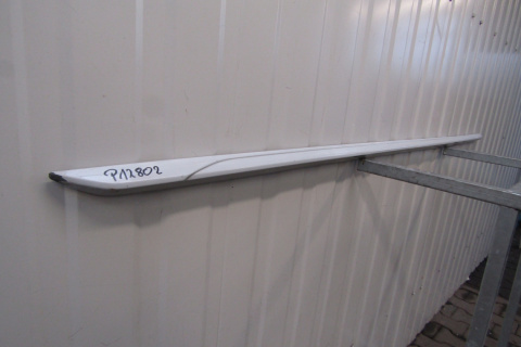 Listwa progowa prawa Audi A4 B9 8W0 S-Line 19 Lift