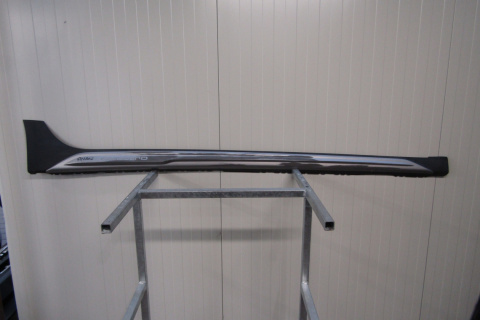 Listwa progowa prawa Audi A4 Allroad LIFT 8W9 B9 KOMBI 19-