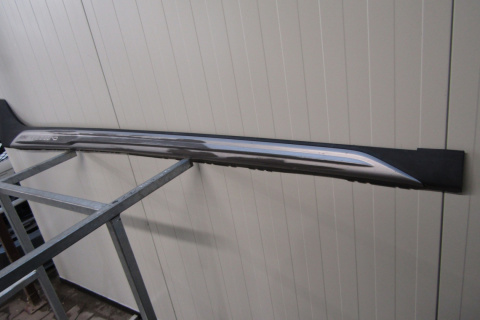 Listwa progowa prawa Audi A4 Allroad LIFT 8W9 B9 KOMBI 19-