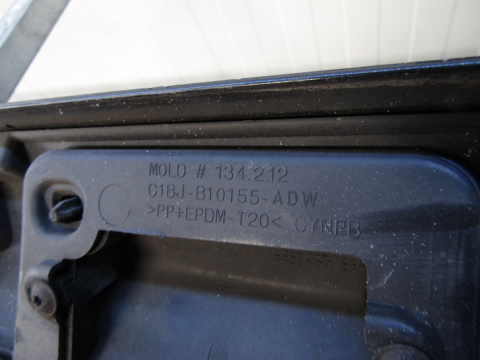 Listwa progowa lewa Ford Fiesta MK7 ST 3d Lift 12