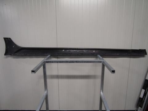 Listwa progowa lewa Audi A4 Allroad LIFT 8W9 B9 KOMBI 19-
