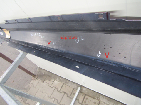 Listwa progowa prawa BMW 8 G14 G15 M Pakiet 18-
