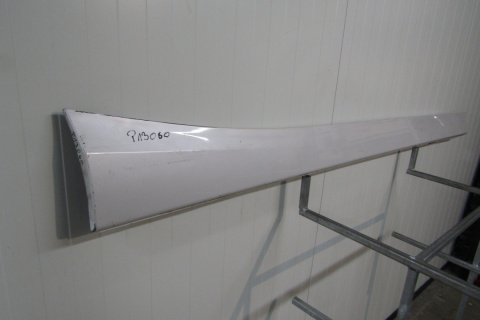 Listwa progowa prawa BMW 1 F20 próg 5D 11-19