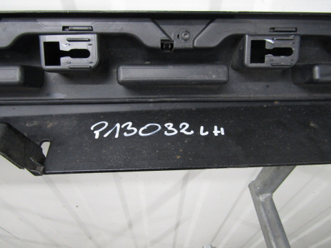 Listwa progowa lewa Ford Fiesta MK7 ST 3d Lift 12