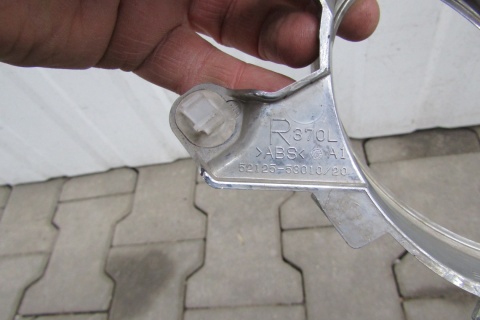 Ramka chrom obudowa halogen prawa LEXUS IS 250C 13- LIFT