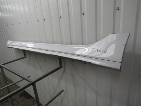 Listwa progowa lewa BMW 1 F40 M Pakiet 19-