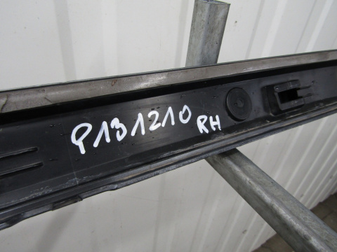Listwa progowa prawa Audi A3 8Y0 S Line 20- S3