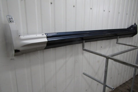 Listwa progowa prawa Volvo XC90 II 18- lift XC 90