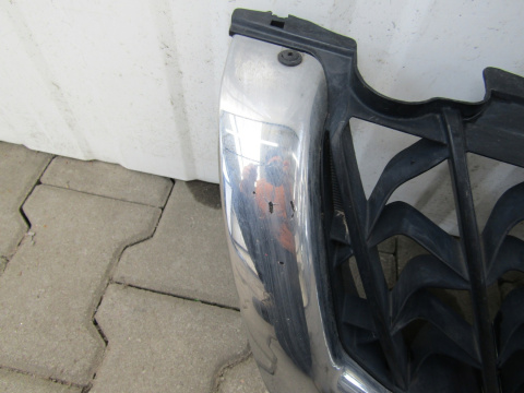Grill atrapa zderzak przód MITSUBISHI PAJERO SPORT 98-2002
