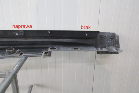 Listwa progowa lewa Toyota Corolla XII 18- HB E21