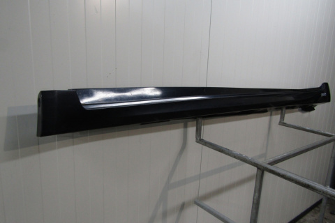 Listwa progowa lewa Toyota Avensis Lift 15-18 T27