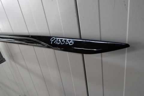 Listwa progowa prawa Audi A4 B9 8W0 S-Line 19 Lift
