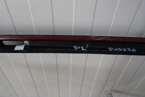 Listwa progowa prawa Audi A4 B9 8W0 S-Line 19 Lift