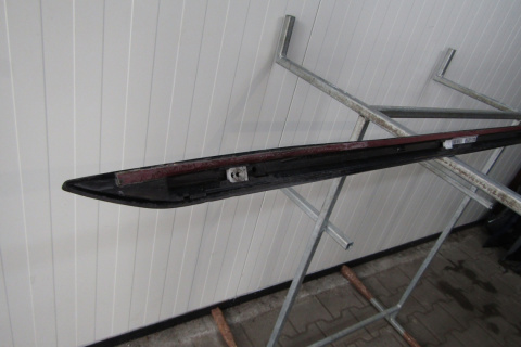 Listwa progowa prawa Audi A4 B9 8W0 S-Line 19 Lift