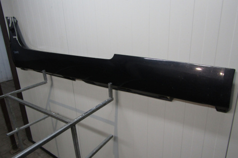 Listwa progowa prawa Mercedes GT 14-21 AMG C190 6980454