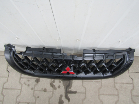Grill atrapa zderzak przód MITSUBISHI PAJERO SPORT 98-2002