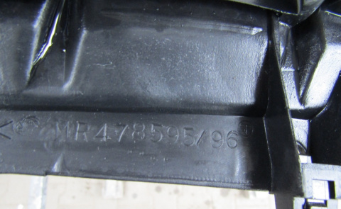 Grill atrapa zderzak przód MITSUBISHI PAJERO SPORT 98-2002