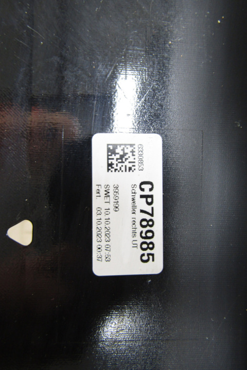 Listwa progowa prawa BMW i5 G60 G61 xDRIVE eDRIVE M60 23-