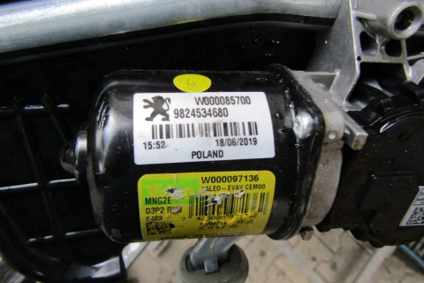 Mechanizm wycieraczek Peugeot 208 Corsa F przód 19-