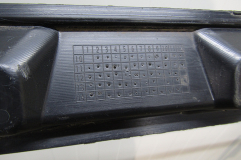 Listwa progowa prawa Suzuki Swift V 10-17 77211-68L0