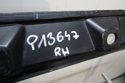Listwa progowa prawa Suzuki Swift V 10-17 77211-68L0