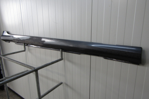 Listwa progowa prawa Audi A6 C8 4K0 S Line 18-