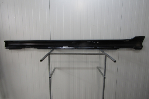 Listwa progowa prawa Audi A6 C8 4K0 S Line 18-